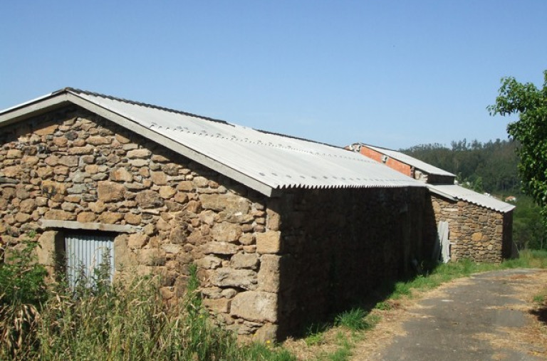 Casa de piedra a rehabilitar en A Laracha - Se vende casa en Laracha (A) (A Coruña)
