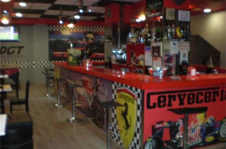 Cervecería lista para abrir en el centro de Carballo - Se vende local comercial en Carballo (A Coruña)